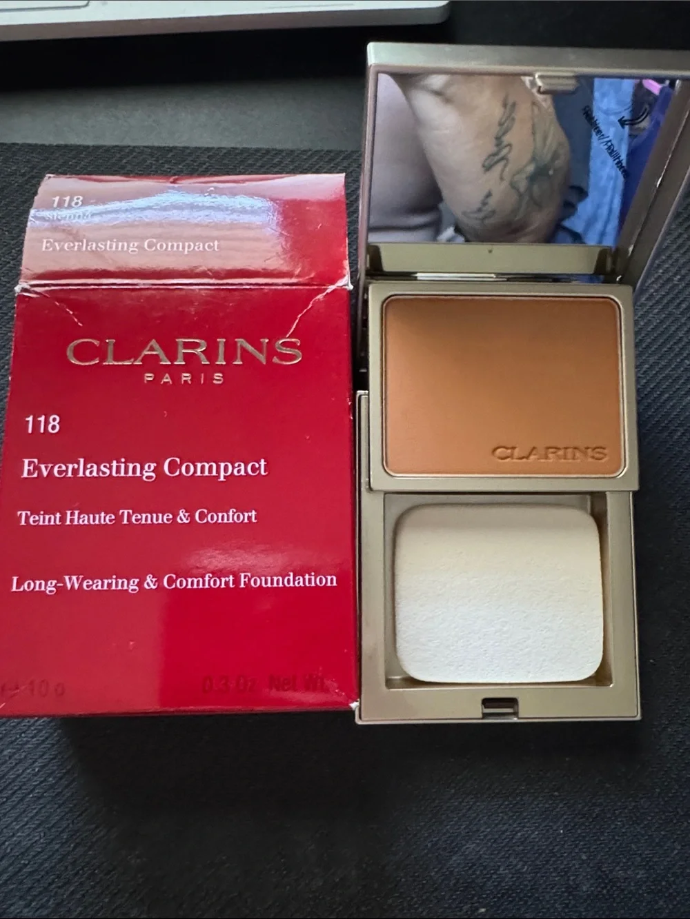 Clarins Everlasting Compact Foundation - Warm Beige Tone 118 NEW IN BOX